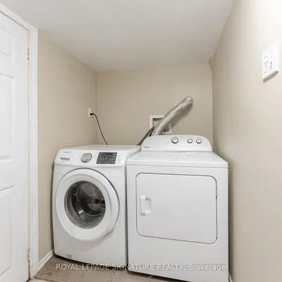 14,&nbsp;Lawndale, Scarborough Village, Toronto