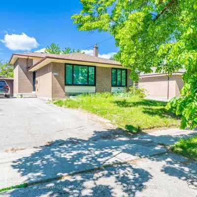 110,&nbsp;Marcella, Woburn, Toronto