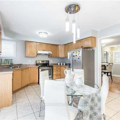 529,&nbsp;Staines, Rouge E11, Toronto