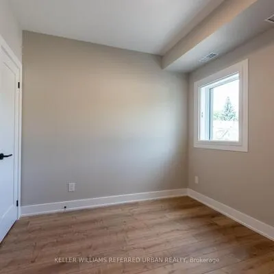 352,&nbsp;Jones, Blake-Jones, Toronto