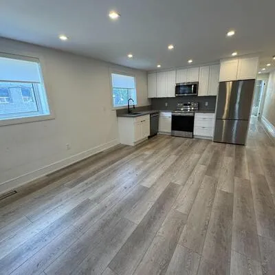 200,&nbsp;Munro, South Riverdale, Toronto
