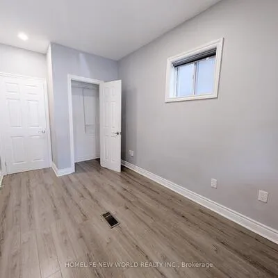 252,&nbsp;Greenwood, Greenwood-Coxwell, Toronto