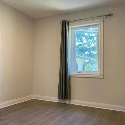 2,&nbsp;Mendip, Dorset Park, Toronto
