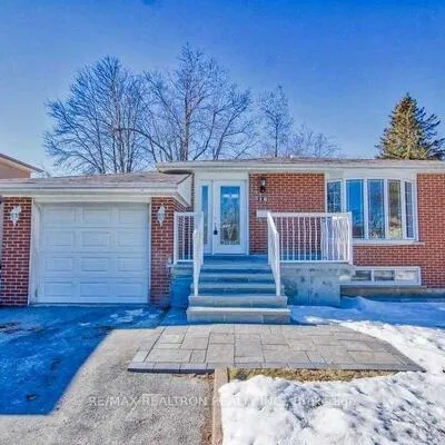 16,&nbsp;Montavista, Morningside, Toronto
