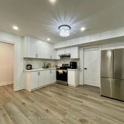 48,&nbsp;Bellefontaine, L'Amoreaux, Toronto