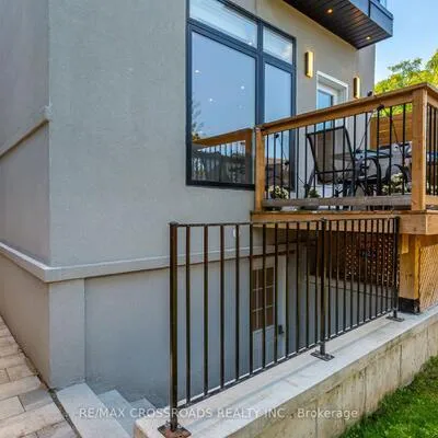 10,&nbsp;Hamstead, Woodbine-Lumsden, Toronto