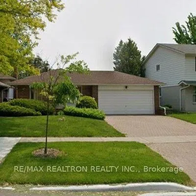 831,&nbsp;Huntingwood, Tam O'Shanter-Sullivan, Toronto