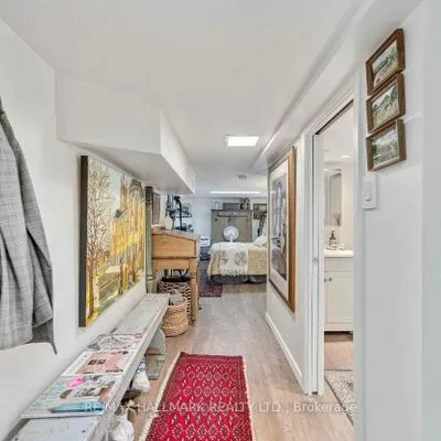 43,&nbsp;Stanhope, Broadview North, Toronto