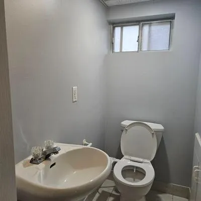 31,&nbsp;Benfrisco, Woburn, Toronto