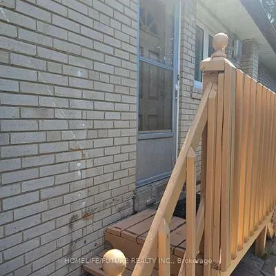 61,&nbsp;Hollyhedge, Bendale, Toronto