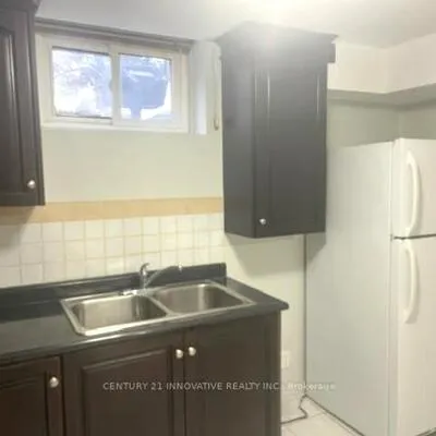 233,&nbsp;Brimorton, Bendale, Toronto