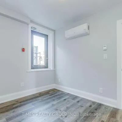 1480,&nbsp;Dundas, South Riverdale, Toronto
