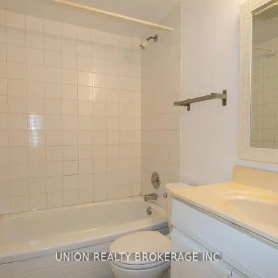 33,&nbsp;Balsam, The Beaches, Toronto