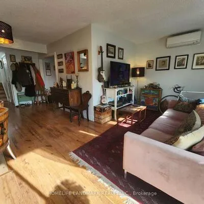 213,&nbsp;Kenilworth, The Beaches, Toronto