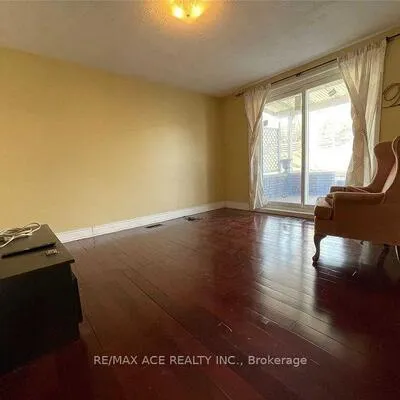 40,&nbsp;Cavehill, Wexford-Maryvale, Toronto