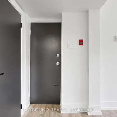 139,&nbsp;Wineva, The Beaches, Toronto
