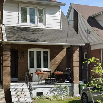 32,&nbsp;Glebeholme, East York, Toronto