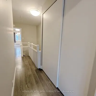 258,&nbsp;Kenilworth, The Beaches, Toronto