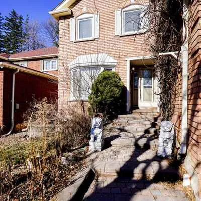 26,&nbsp;Dartmoor, Morningside, Toronto