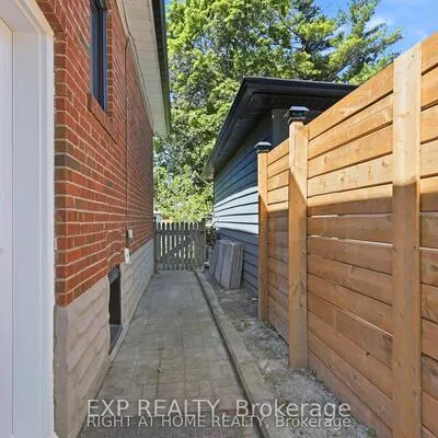 36,&nbsp;Vauxhall, Dorset Park, Toronto
