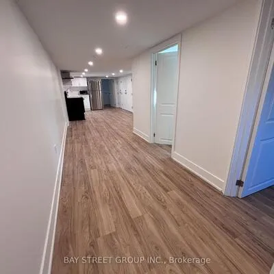 1311,&nbsp;Pape, East York, Toronto