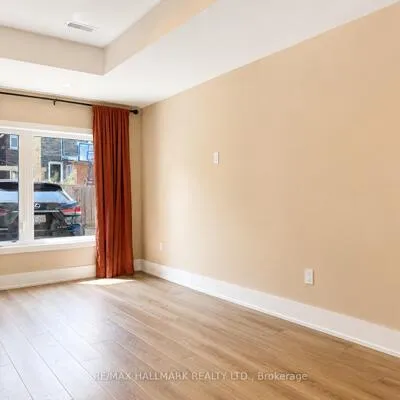 72,&nbsp;Jones, South Riverdale, Toronto