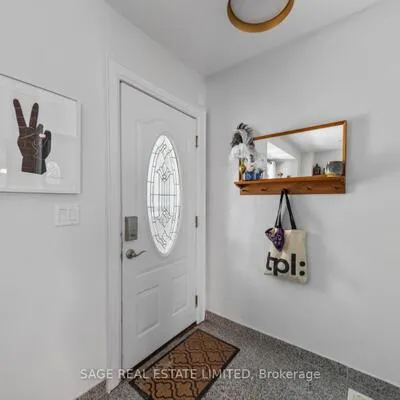 1084,&nbsp;Pape, Broadview North, Toronto