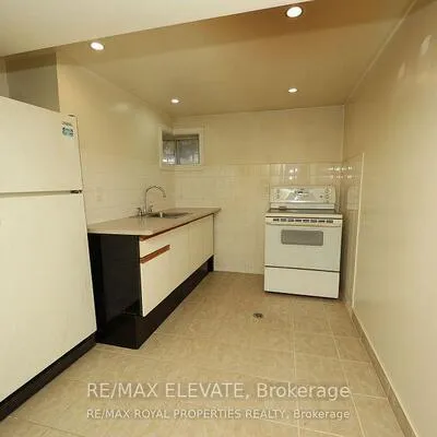 14,&nbsp;Mozart, Ionview, Toronto