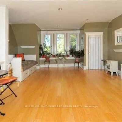 431,&nbsp;Kingston, The Beaches, Toronto