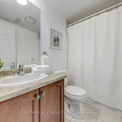43,&nbsp;Kawneer, Dorset Park, Toronto