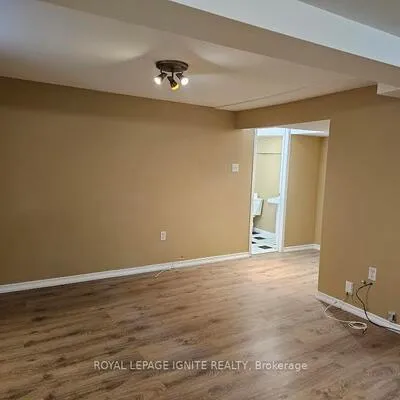 8,&nbsp;Mid Pines, Woburn, Toronto