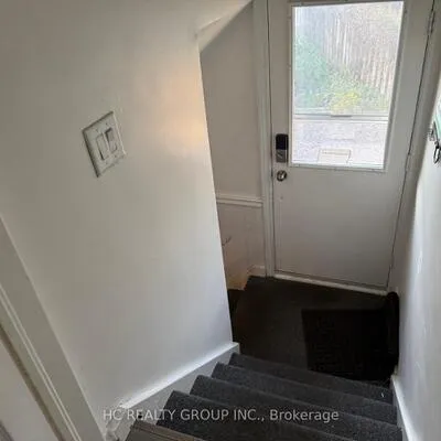 14,&nbsp;Nero, Eglinton East, Toronto