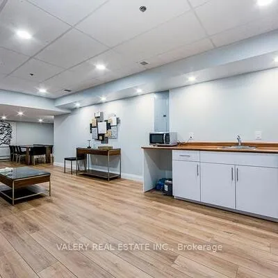 75,&nbsp;Eastdale, Crescent Town, Toronto