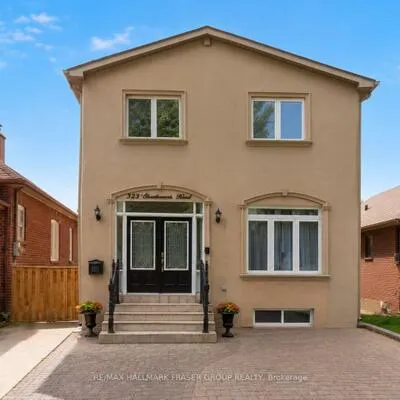 373,&nbsp;Strathmore, Danforth, Toronto