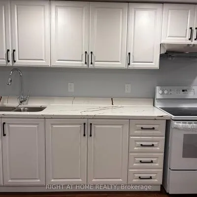 530,&nbsp;Mclevin, Malvern, Toronto