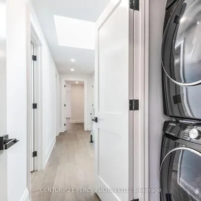 195,&nbsp;Danforth, Oakridge, Toronto