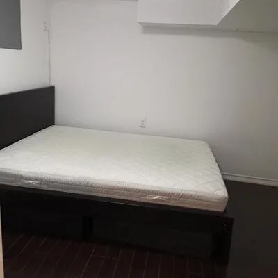 52,&nbsp;Leahann, Dorset Park, Toronto