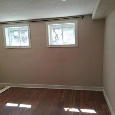 19,&nbsp;Benfrisco, Woburn, Toronto