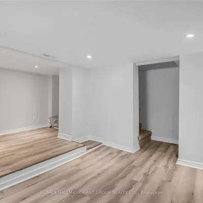 52,&nbsp;Malta, Birchcliffe-Cliffside, Toronto