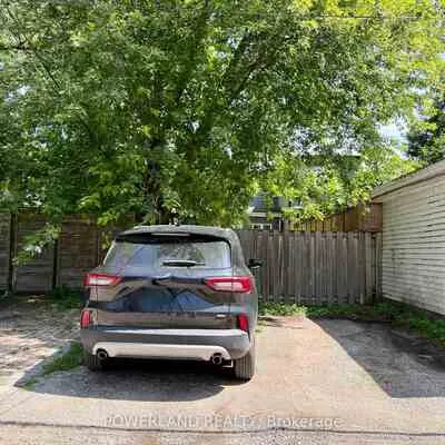 68,&nbsp;Carlaw, South Riverdale, Toronto