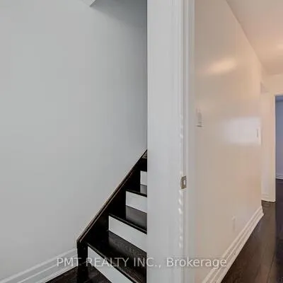 14,&nbsp;Coventry, Oakridge, Toronto