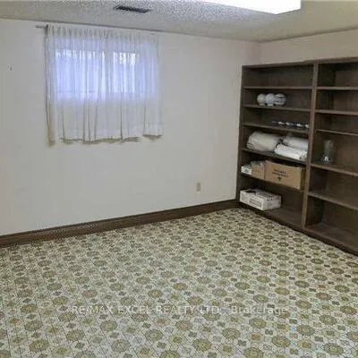 56,&nbsp;Leafield, L'Amoreaux, Toronto