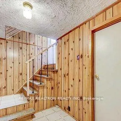 49,&nbsp;Janray (BSMNT), Woburn, Toronto