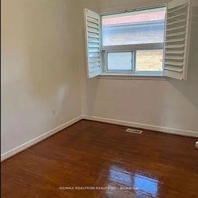 49,&nbsp;Janray, Woburn, Toronto