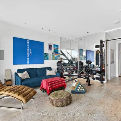 15,&nbsp;Albemarle, North Riverdale, Toronto