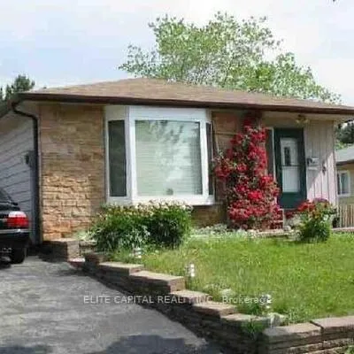 332,&nbsp;Burrows Hall, Malvern, Toronto