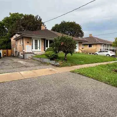 40,&nbsp;Pender, Tam O'Shanter-Sullivan, Toronto
