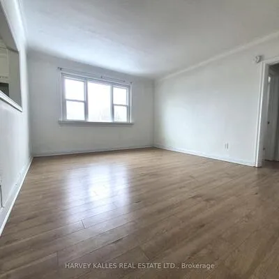 2905,&nbsp;St Clair, O'Connor-Parkview, Toronto
