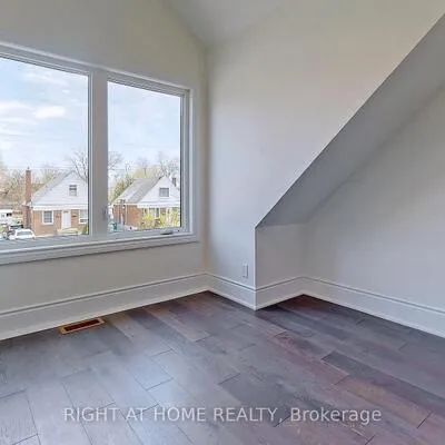 82,&nbsp;Ellington, Wexford-Maryvale, Toronto