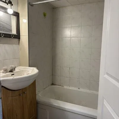 16,&nbsp;Glenside, Greenwood-Coxwell, Toronto